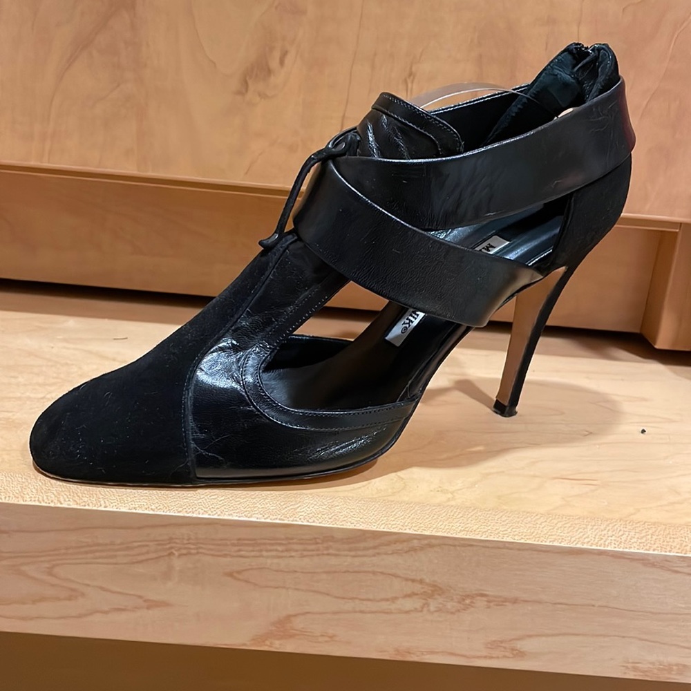 Manolo Blahnik black heels